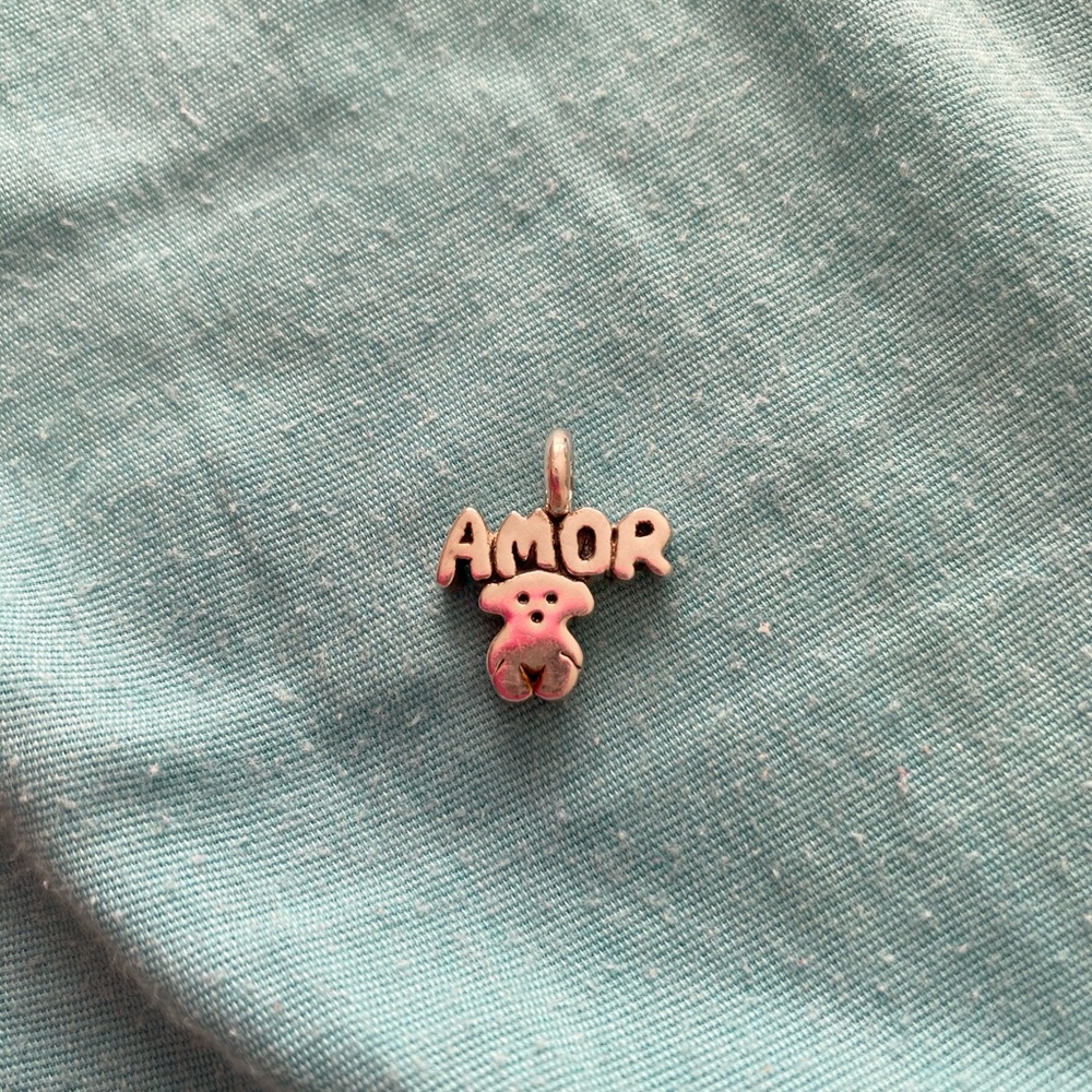 Tous Amor pendant
